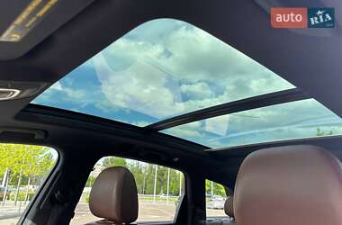 Внедорожник / Кроссовер Audi Q7 2016 в 