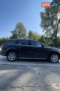 Внедорожник / Кроссовер Audi Q7 2009 в 