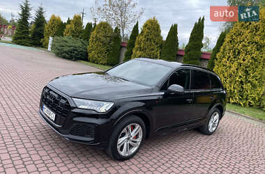 Внедорожник / Кроссовер Audi Q7 2022 в 