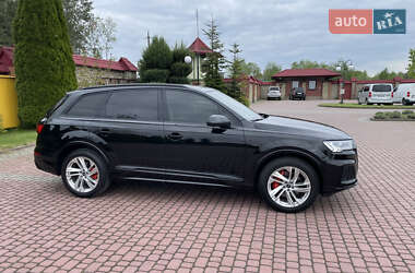 Внедорожник / Кроссовер Audi Q7 2022 в 