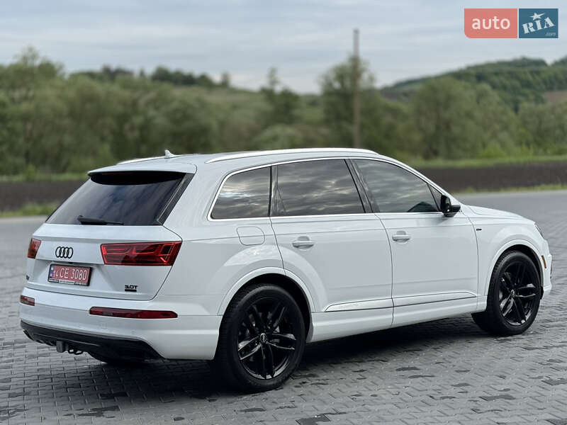Внедорожник / Кроссовер Audi Q7 2017 в Черновцах