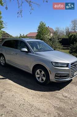 Внедорожник / Кроссовер Audi Q7 2017 в 