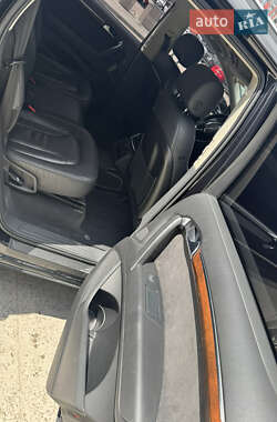Внедорожник / Кроссовер Audi Q7 2012 в 