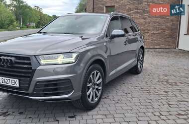 Позашляховик / Кросовер Audi Q7 2016 в 