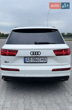 Внедорожник / Кроссовер Audi Q7 2018 в 