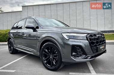 Позашляховик / Кросовер Audi Q7 2025 в 