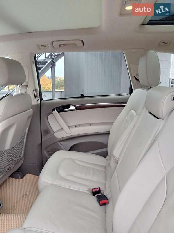 Внедорожник / Кроссовер Audi Q7 2013 в Тернополе