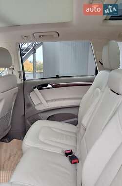 Внедорожник / Кроссовер Audi Q7 2013 в 