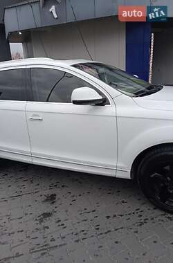 Внедорожник / Кроссовер Audi Q7 2013 в 