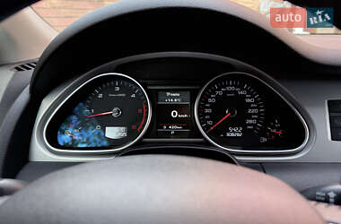 Позашляховик / Кросовер Audi Q7 2014 в 
