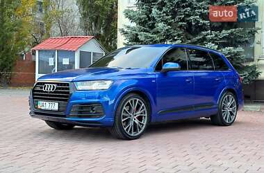 Позашляховик / Кросовер Audi Q7 2016 в 