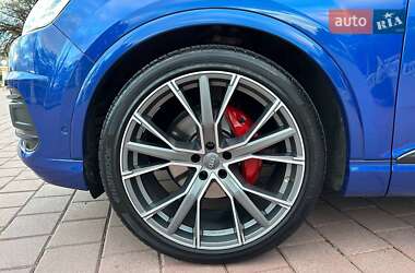 Позашляховик / Кросовер Audi Q7 2016 в 