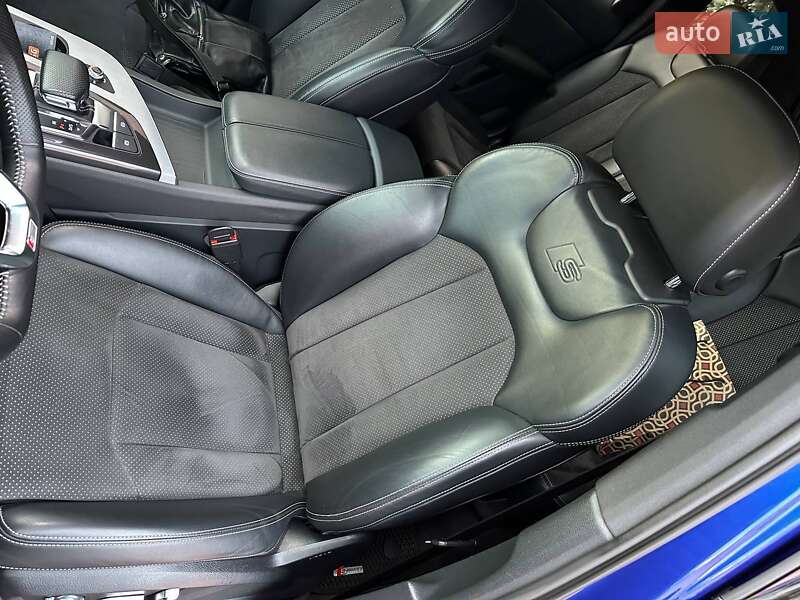 Внедорожник / Кроссовер Audi Q7 2016 в Харькове