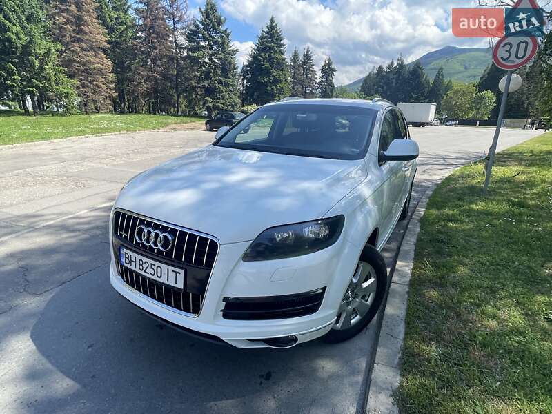 Позашляховик / Кросовер Audi Q7 2014 в Одесі