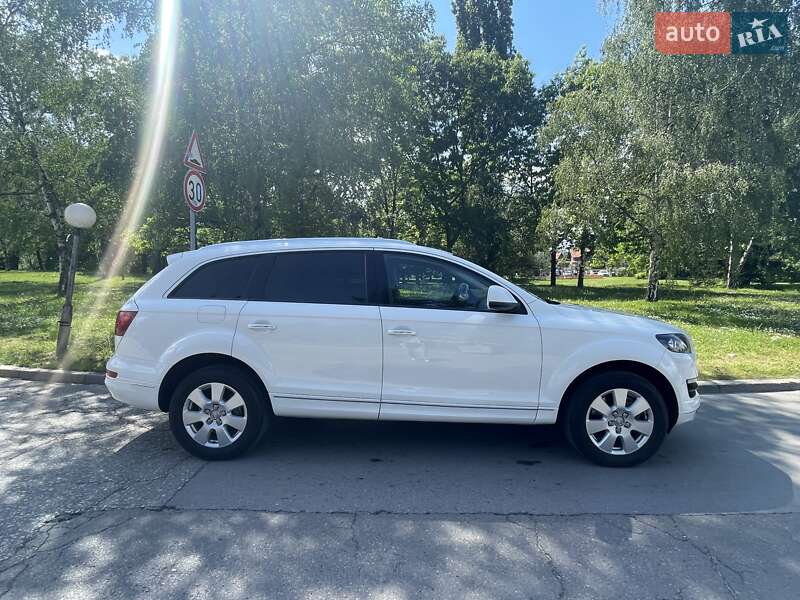 Позашляховик / Кросовер Audi Q7 2014 в Одесі