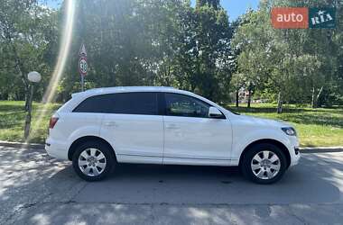 Внедорожник / Кроссовер Audi Q7 2014 в 