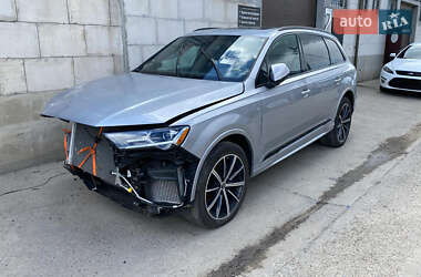 Внедорожник / Кроссовер Audi Q7 2022 в 