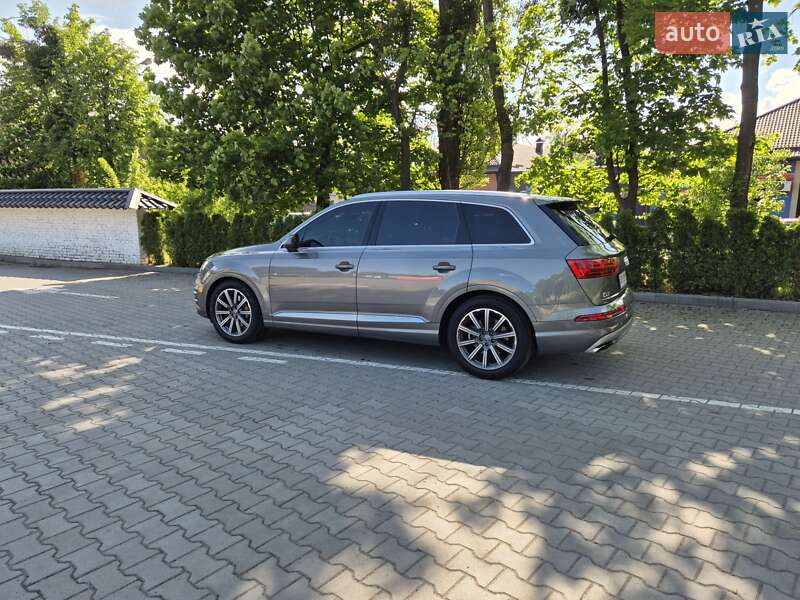 Внедорожник / Кроссовер Audi Q7 2017 в Виннице
