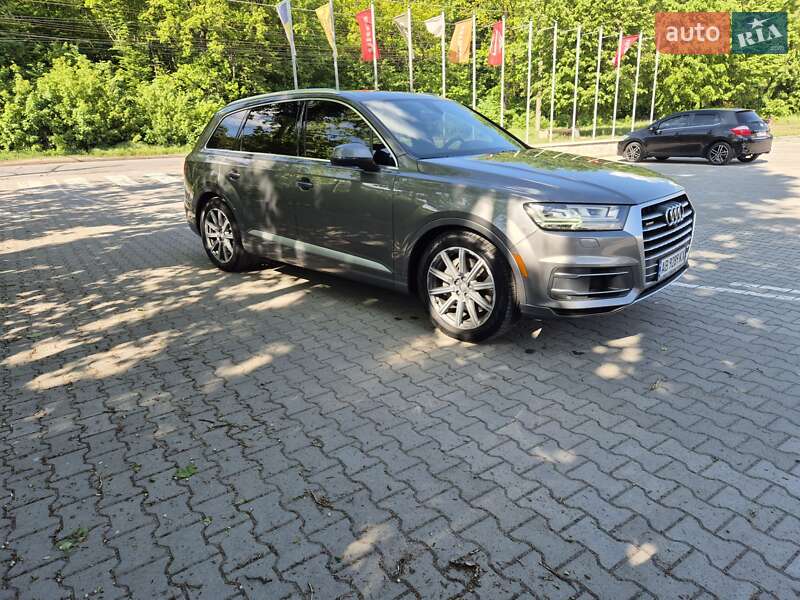 Внедорожник / Кроссовер Audi Q7 2017 в Виннице