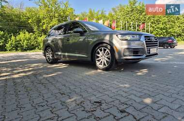 Внедорожник / Кроссовер Audi Q7 2017 в 