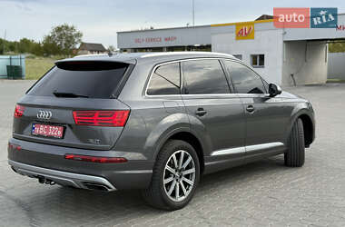 Внедорожник / Кроссовер Audi Q7 2018 в 