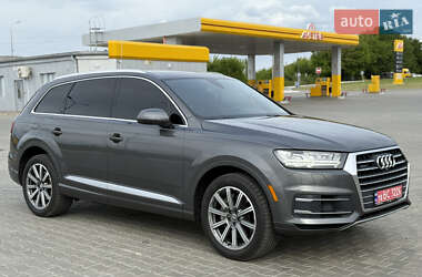 Внедорожник / Кроссовер Audi Q7 2018 в 