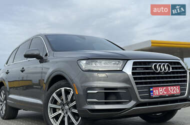 Внедорожник / Кроссовер Audi Q7 2018 в 