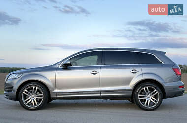 Внедорожник / Кроссовер Audi Q7 2010 в 