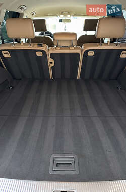 Внедорожник / Кроссовер Audi Q7 2010 в 