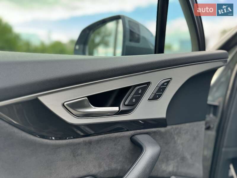 Позашляховик / Кросовер Audi Q7 2018 в Києві фото 33 Позашляховик / Кросовер Audi Q7 2018 в Києві