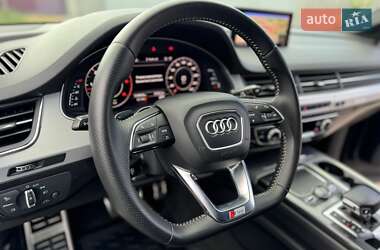 Внедорожник / Кроссовер Audi Q7 2018 в 