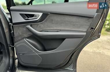 Внедорожник / Кроссовер Audi Q7 2018 в 