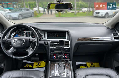 Внедорожник / Кроссовер Audi Q7 2015 в 