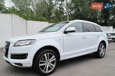 Внедорожник / Кроссовер Audi Q7 2014 в 