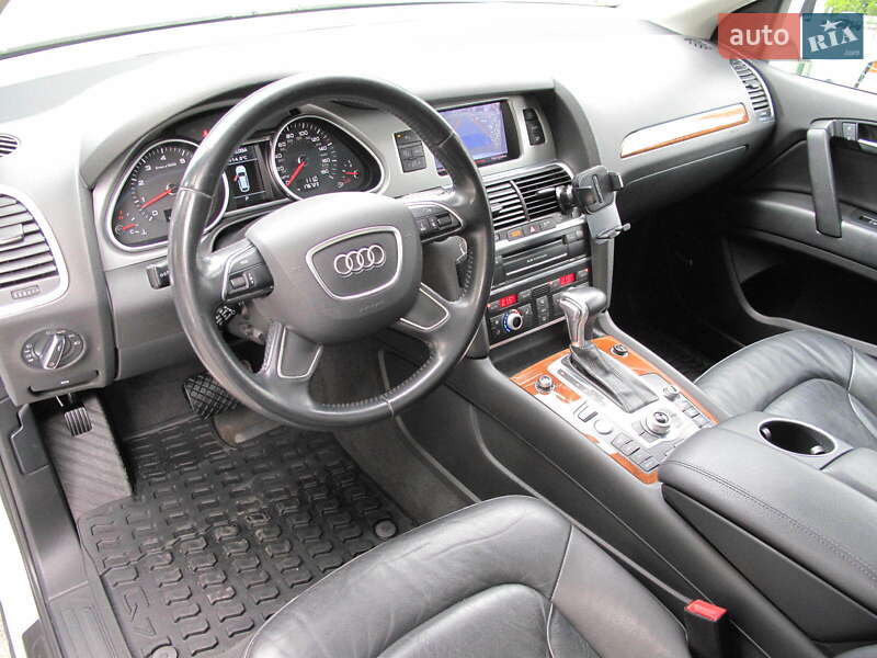 Позашляховик / Кросовер Audi Q7 2014 в Києві