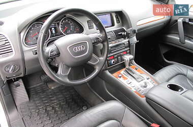 Внедорожник / Кроссовер Audi Q7 2014 в 