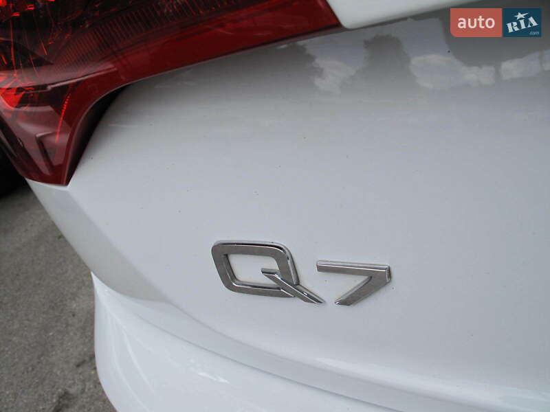Внедорожник / Кроссовер Audi Q7 2014 в Киеве