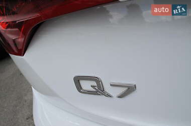 Внедорожник / Кроссовер Audi Q7 2014 в 
