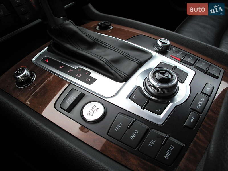 Позашляховик / Кросовер Audi Q7 2014 в Києві