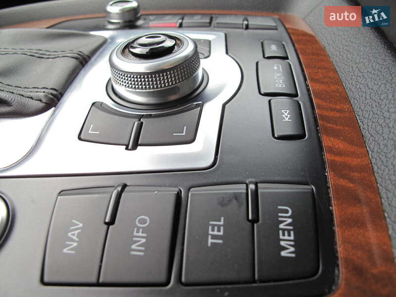 Позашляховик / Кросовер Audi Q7 2014 в Києві