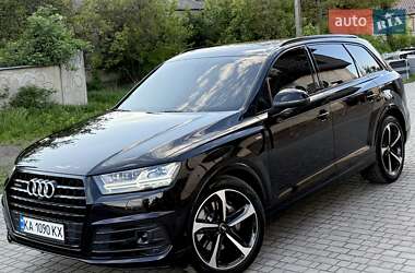 Позашляховик / Кросовер Audi Q7 2019 в 