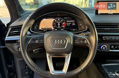Позашляховик / Кросовер Audi Q7 2019 в 