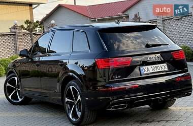 Позашляховик / Кросовер Audi Q7 2019 в 