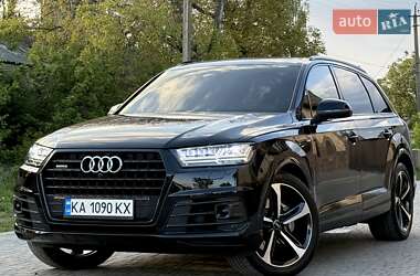 Позашляховик / Кросовер Audi Q7 2019 в 