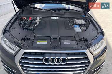 Внедорожник / Кроссовер Audi Q7 2015 в Киеве