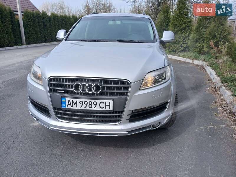 Внедорожник / Кроссовер Audi Q7 2008 в 