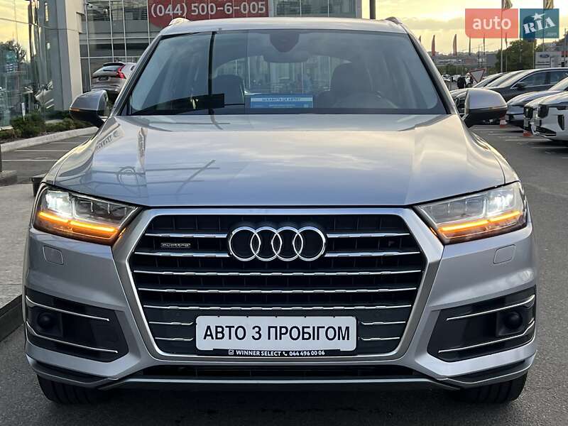 Внедорожник / Кроссовер Audi Q7 2018 в Киеве