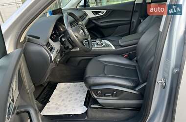Внедорожник / Кроссовер Audi Q7 2018 в 