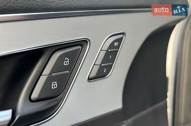 Внедорожник / Кроссовер Audi Q7 2018 в 