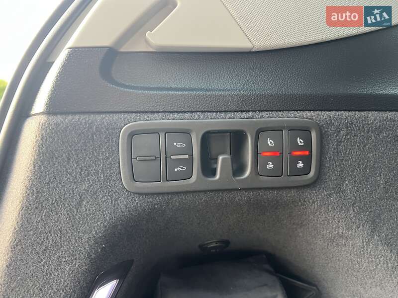 Внедорожник / Кроссовер Audi Q7 2018 в Киеве